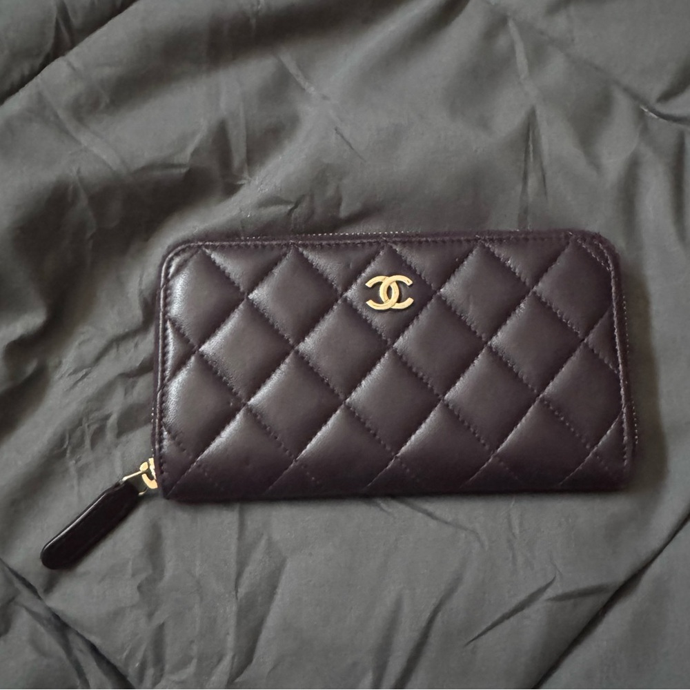 Chanel Dark purple Quilted Wallet